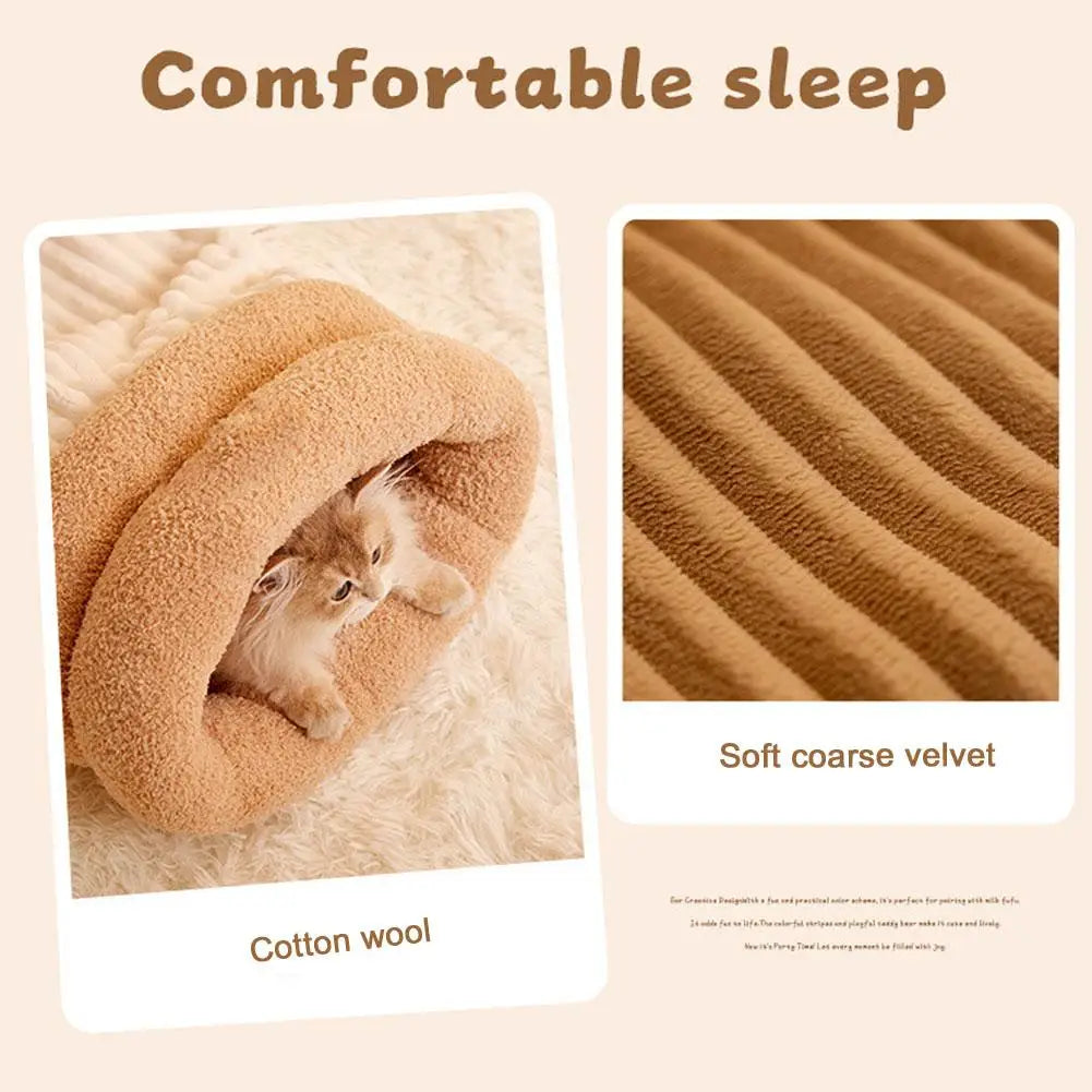 Cozy Winter Sleeping Bag for Cats & Small Dogs – Warm and Semi-Enclosed